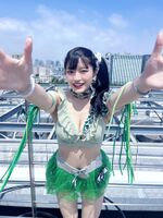 The idol of Apga (tentative) who appeared in TIF is too short in skirt and bare buttocks