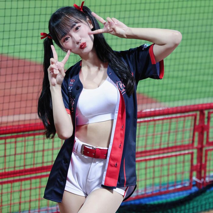 童顏神「Queena娜娜」顏值超標! 完美身型色氣滿滿 (10P) 5th image