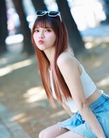 Goddess "于小文" 娃娃臉配上飽滿上圍讓人看了血pulse 賁張 (10P)