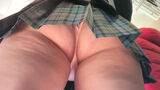 [upskirt1950 upside down shooting JK] Pre-buttocks bite into white background dot pattern P and buttocks meat is erotic face alone level really kawaii JK [re-edit]