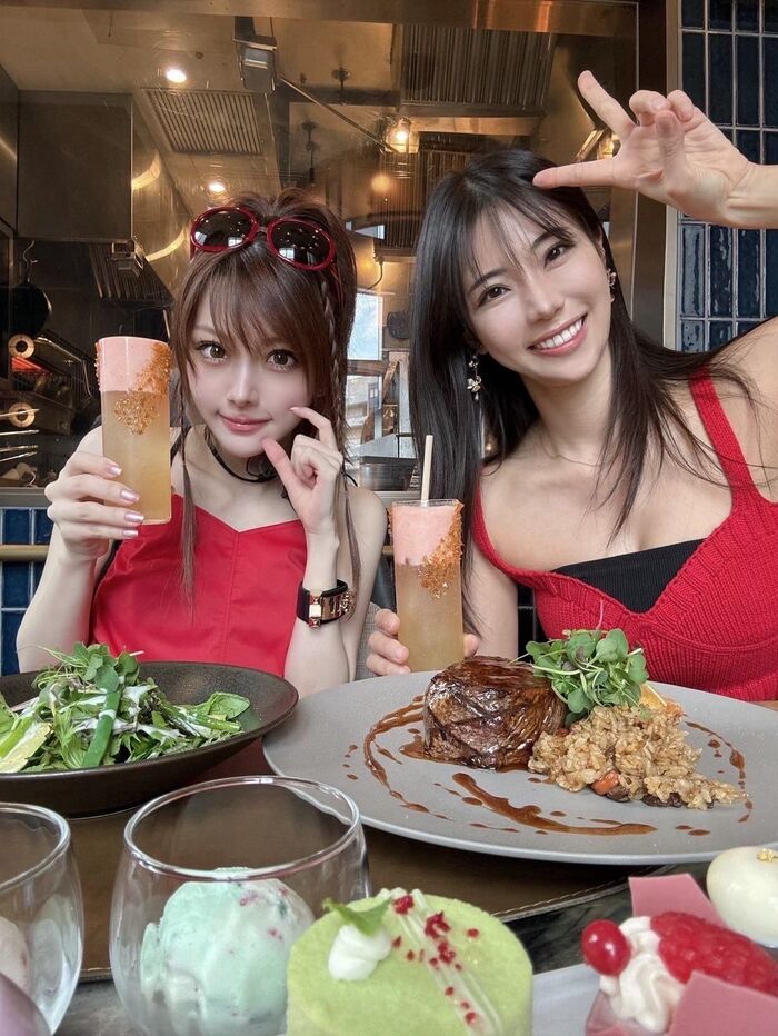 Popular huge breasts Gravure Fumina Suzuki (34) shows off racy horizontal breast shots of the latest photo book 'FLY HIGH' www 15th image