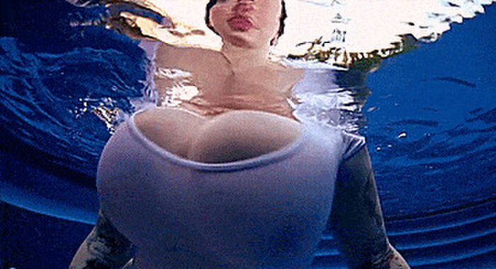 [part2] 71 underwater erotic GIF images! Boobs and buttocks that shake with buoyancy that feels cool 15th image