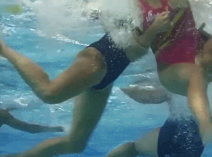 [part2] 71 underwater erotic GIF images! Boobs and buttocks that shake with buoyancy that feels cool 45th image