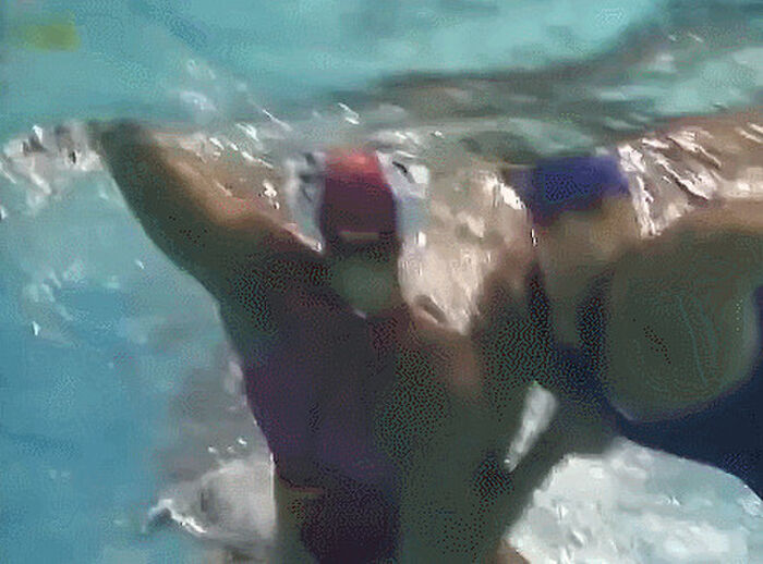 [part2] 71 underwater erotic GIF images! Boobs and buttocks that shake with buoyancy that feels cool 46th image
