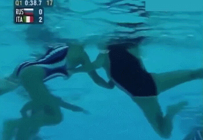 [part2] 71 underwater erotic GIF images! Boobs and buttocks that shake with buoyancy that feels cool 52th image