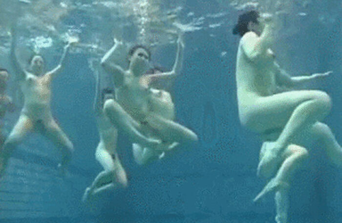 [part2] 71 underwater erotic GIF images! Boobs and buttocks that shake with buoyancy that feels cool 53th image