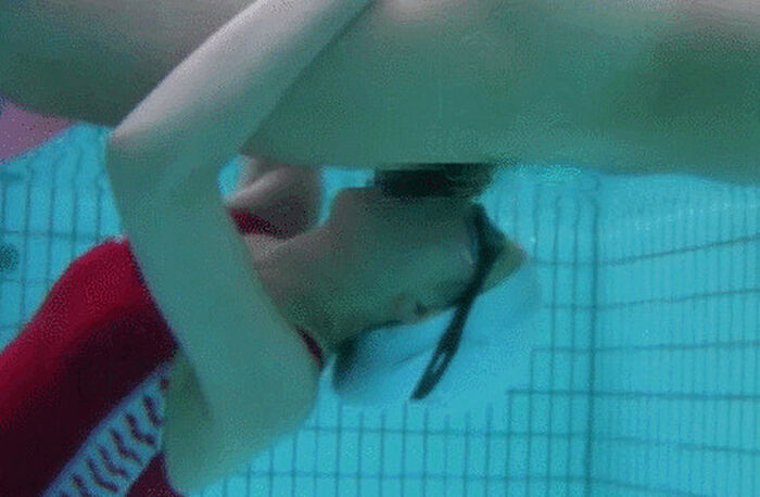 [part2] 71 underwater erotic GIF images! Boobs and buttocks that shake with buoyancy that feels cool 68th image