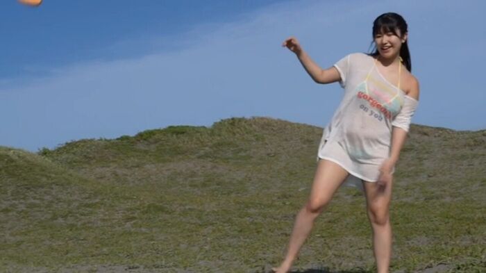 An innocent beautiful girl with an I cup, a naughty image DVD that will be released wwwwwwww Natsu Asano, boldly exposing a thin and perfectly finished body!! Video image summary of the new 'Natsu Melon'! 10th image