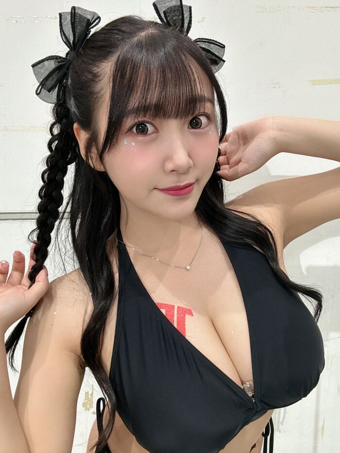 Birthmark and boobs image of an AV actress who emphasizes and seduces the cleavage of big Vol.54 69th image