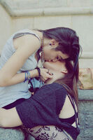 [Women kissing kissing Japan foreigners erotic images] Erotic images of young and stylish beauties kissing each other! The image of cute girls and beautiful women kissing each other is strangely erotic kumite exciting, isn't it?