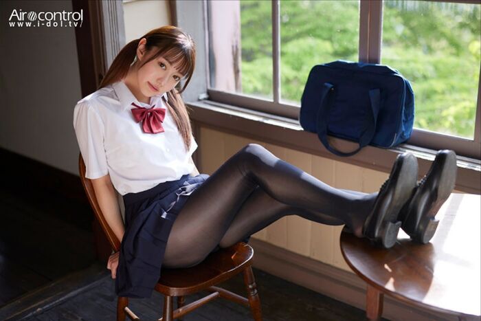 Kano Takahashi's lewd pattern tights with a cuteness that makes her want to be her 4th image
