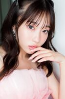 Miyu Kishi, who is in charge of the red color of the idol group "#ババババンビ" who is suspected of being a boyfriend spoiler, is challenging sexy exposure like never before in her first photo book ww