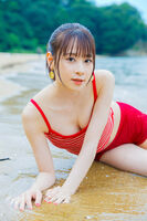 [Image] Voice actor No. 1 who wants to be her, lifts the ban on her first swimsuit wwwwwwww Kaori Maeda, boldly exposes her cleavage in the 2nd photo book!!